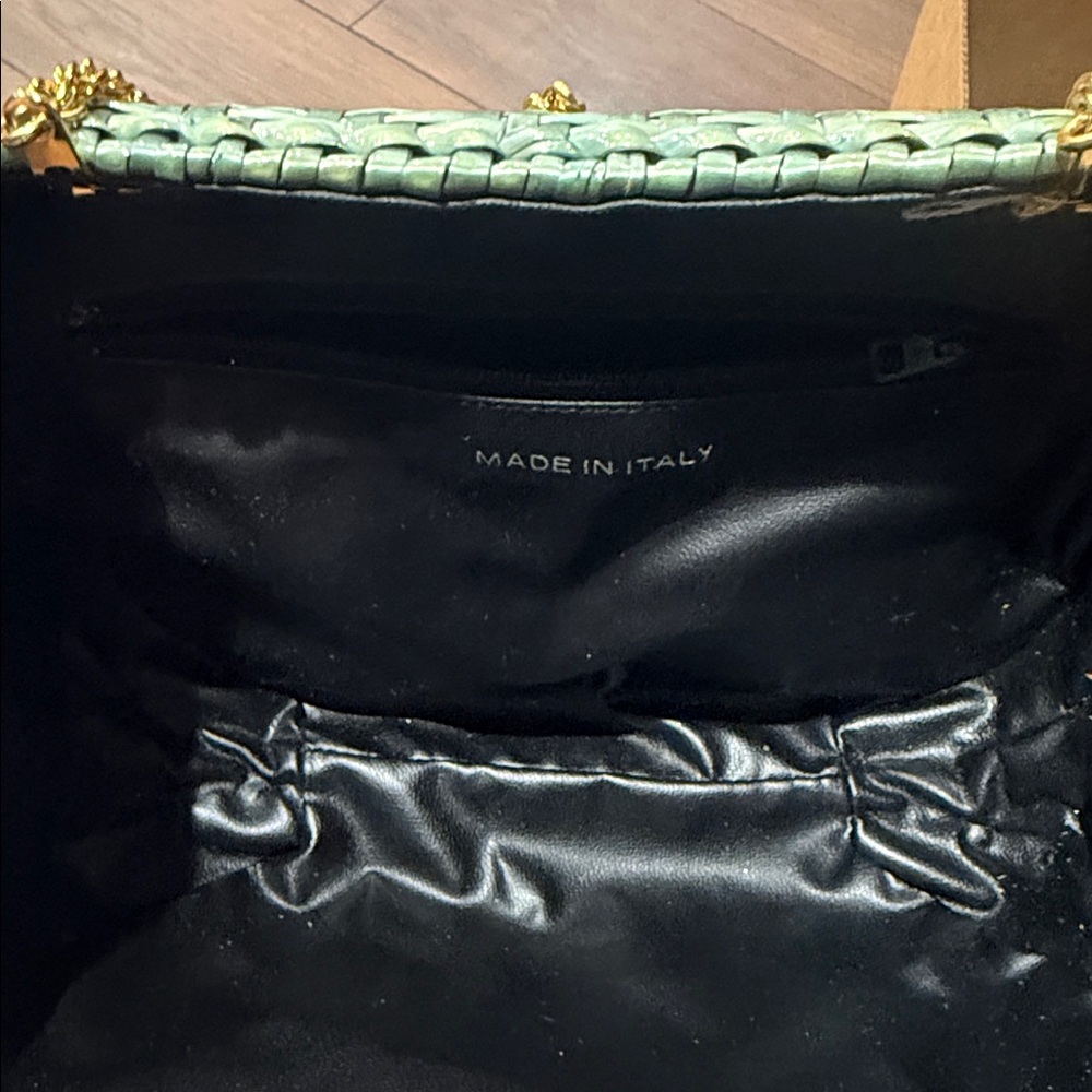Vintage Woven Structured Crossbody or Shoulder Bag - Picture 8 of 9